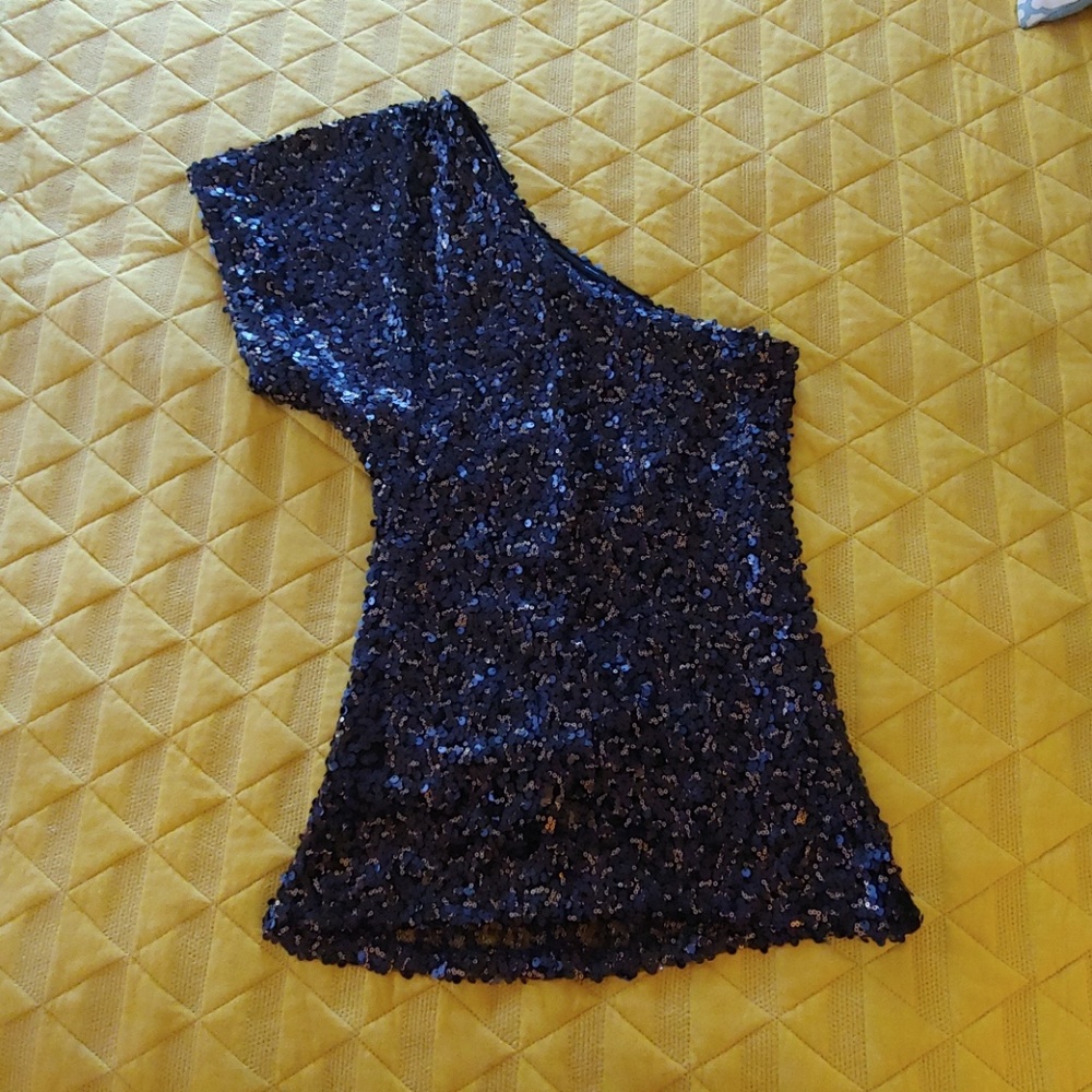 Love 21 One Shoulder Sequin Top xs